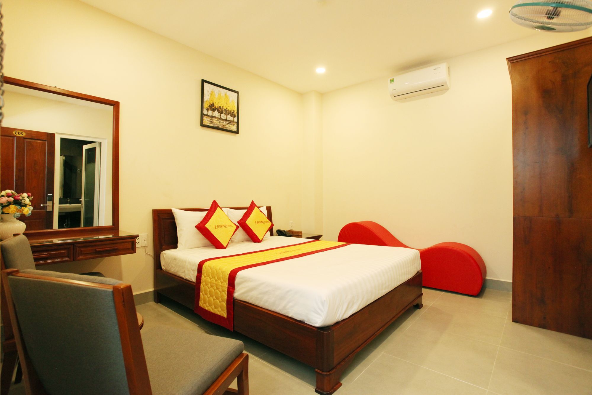 Legend Hotel Ho Chi Minh City Exterior photo